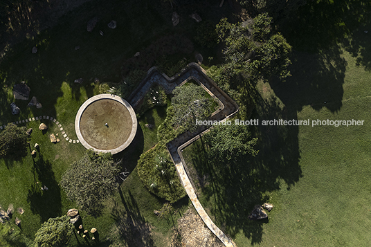 capela ao pé da serra são josé mach arquitetos