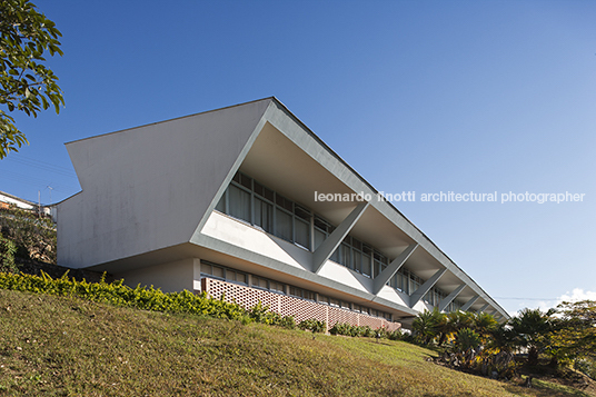 grupo escolar julia kubitschek oscar niemeyer