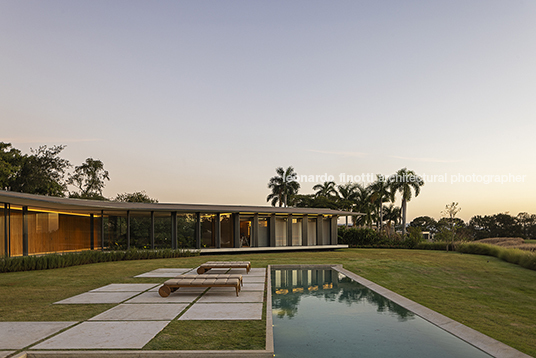 casa lcb jacobsen arquitetura