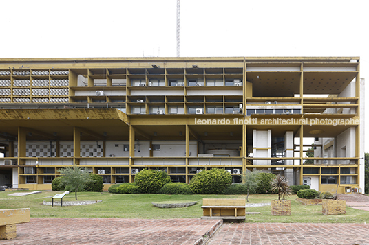 centro civico la pampa clorindo testa