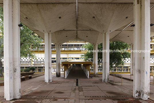 centro civico la pampa clorindo testa