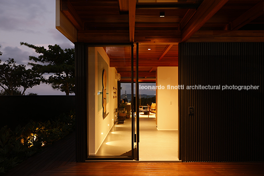 casa mar jobim carlevaro arquitetos