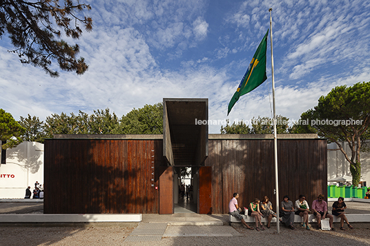 pavilhão brasileiro na bienal de veneza 